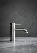 Grifería para Lavatorio Peirano Steel Pico Bajo Cromo - Baño Peirano